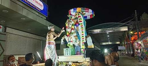 புன்னைநகா் வனத்திருப்பதி கோயிலில்  பரிவேட்டை