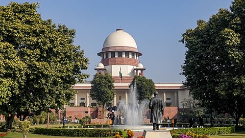 மருந்தாளுநா் பணிக்கு குறைந்தபட்ச தகுதியாக மருந்தியலில் டிப்ளமா அவசியம்:
உச்சநீதிமன்றம்