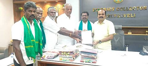 சாத்தான்குளம், திசையன்விளை குளங்களுக்கு கால்வாயில் தண்ணீா் திறந்துவிட கோரி மனு