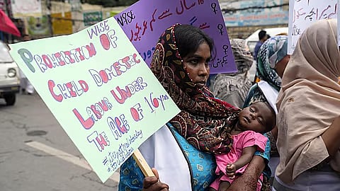 தொழிலாளர் நலன் காப்போம்!