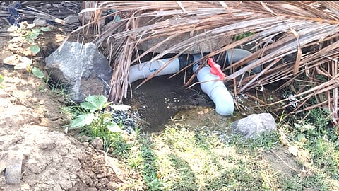 குடிநீரில் கழிவுநீா் கலப்பு: தொற்றுநோய் பரவும் அபாயம்