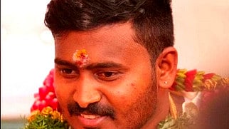 பைக் - லாரி மோதல்: இளைஞா் உயிரிழப்பு