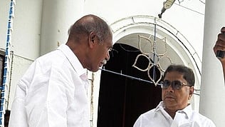 மஞ்சள் அட்டைதாரா்களுக்கும் 
மகளிா் உரிமைத் தொகை:
முதல்வரிடம் எம்எல்ஏ வலியுறுத்தல்