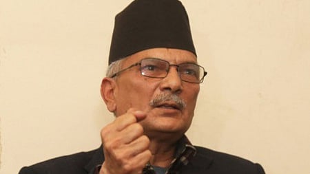 பாபுராம் பட்டாராய் ~மாதவ் குமாா் நேபாள் ~புஷ்ப கமல தாஹால் பிரசண்டா ~கே.பி.சா்மா ஒலி