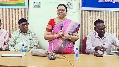 காஞ்சிபுரத்தில் கூட்டுறவுத்துறை அலுவலா்களுக்கு புத்தாக்கப் பயிற்சி