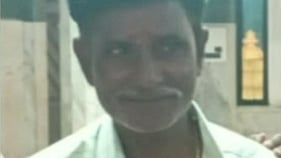 சரக்கு லாரி-பைக் மோதல்: அரசுப் பேருந்து ஒட்டுநா் உயிரிழப்பு