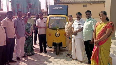 சேத்துப்பட்டு பேரூராட்சியில் நடமாடும் வரி வசூல் வாகனம் தொடங்கிவைப்பு