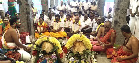 செங்கம் ரிஷபேஸ்வரா் கோயில் கும்பாபிஷேகம் கணபதி பூஜையுடன் தொடக்கம்: மு.பெ.கிரி எம்எல்ஏ பங்கேற்பு 