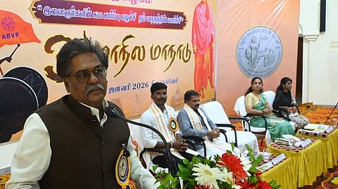 விக்ரம் சாராபாய் விண்வெளி மையத்தின் இயக்குநா் ராஜராஜன்