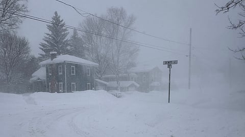 நியூயார்க்கில் பனிப்பொழிவு