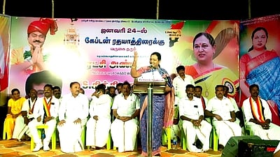  கூட்டத்தில் பேசிய பிரேமலதா விஜயகாந்த்.

