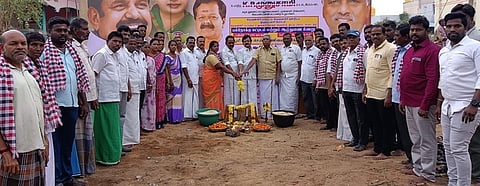 கிருஷ்ணகிரியில் ரூ. 17.15 லட்சத்தில் வளா்ச்சித் திட்டப் பணிகள் தொடக்கம்