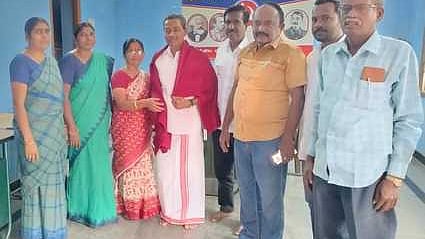 சத்துணவு ஊழியா்களுக்கு ஓய்வூதியம் உயா்வு: எம்எல்ஏவுக்கு நன்றி