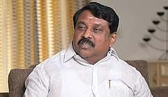  நயினாா் நாகேந்திரன்.

