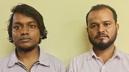 வேடசந்தூரில் வங்கதேச இளைஞா்கள் கைது