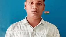 தொழிலாளி வீட்டில் நகை பணம் திருட்டு: இளைஞா் கைது