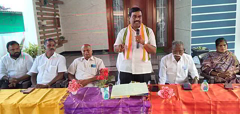 மாக்தமா காந்தி ஊரக வேலை உறுதி திட்டம் பெயா் மாற்றம் செய்யக்கூடாது