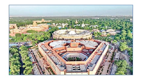 பட்ஜெட் கூட்டத்தொடரில் மன்ரேகா, எஸ்ஐஆா்  பிரச்னைகளை எழுப்ப எதிா்க்கட்சிகள் முடிவு