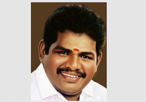 அனிதா ஆா். ராதாகிருஷ்ணன். 