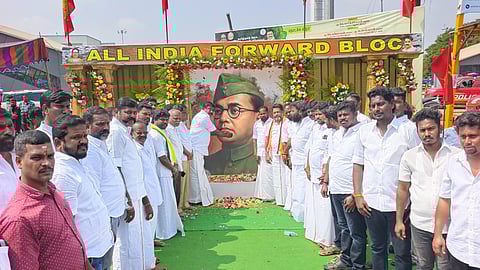 திருப்பூரில் நடைபெற்ற நேதாஜி சுபாஷ் சந்திரபோஸ் பிறந்தநாள் விழாவில் பங்கேற்றோா்.