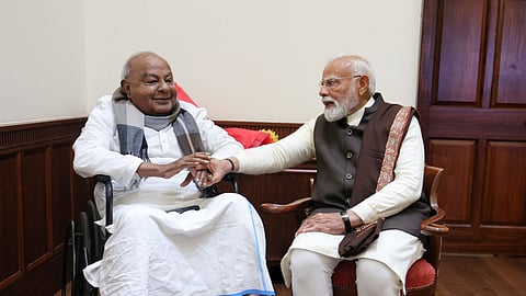 முன்னாள் பிரதமர் ஹெச்.டி. தேவெ கௌடா - பிரதமர் மோடி