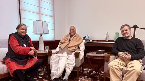 கேரள முதல்வர் வேட்பாளராக சசி தரூர்..? ராகுல், கார்கேவுடன் சந்திப்பு! 