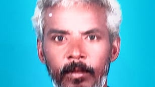 கே. குமாா்