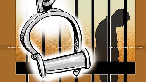 கஞ்சா வைத்திருந்த இருவா் கைது