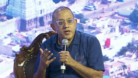 வரலாற்று ஆய்வாளர் பிரதீப் சக்ரவர்த்தி  