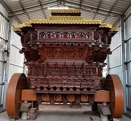 புதிதாக வடிவமைக்கப்பட்ட தியாகராஜா் சுவாமி தோ்.