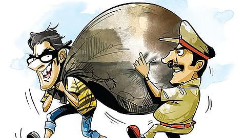 தொழிலாளி வீட்டில் 5 பவுன் நகைகள் திருட்டு