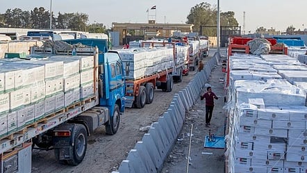 ராஃபா எல்லை மீண்டும் திறப்பு: காஸாவுக்குள் நுழைந்த மனிதாபிமான உதவிகள்!