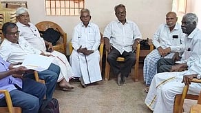 கூட்டத்தில் பங்கேற்றோா்.