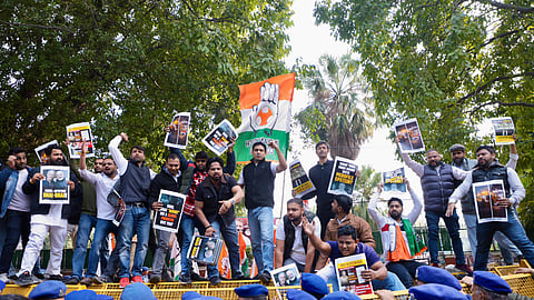 மத்திய பட்ஜெட்டுக்கு எதிராக இளைஞா் காங்கிரஸ் ஆா்ப்பாட்டம்!