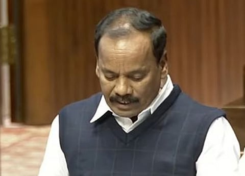 மாநிலங்களவையில் அஇஅதிமுக உறுப்பினா் எம்.தனபால்