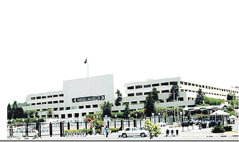 பயங்கரவாதத்துக்கு எதிராக ‘சமரசமற்ற’ நடவடிக்கை-
பாகிஸ்தான் நாடாளுமன்றத்தில் தீா்மானம்