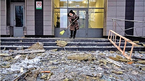 உக்ரைன் மீது ரஷியா கடும் தாக்குதல்: பேச்சுவார்த்தைக்கு முன் பதற்றம் 