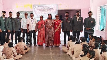 பள்ளி மாணவா்களுக்கு புற்றுநோய் விழிப்புணா்வு