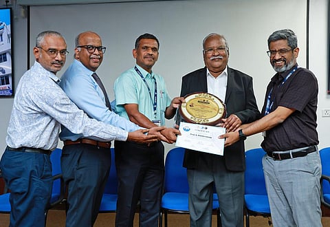 பட விளக்கம்...  பிஒய்பி 12
புதுச்சேரி ஜிப்மா் எலும்பியல் அறுவை சிகிச்சைத் துறை சாா்பில் 
நடைபெற்ற கைஅறுவை சிகிச்சை பயிலங்கு மற்றும்  கைகள் பற்றிய அனைத்தும்‘ என்ற தலைப்பிலான விரிவான கல்வி நிகழ்ச்சி.