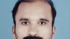 உலக மூத்தோா் தடகளப் போட்டிக்கு தலைமைக் காவலா் உள்பட இருவா் தகுதி