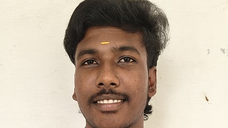 முகுந்தன்