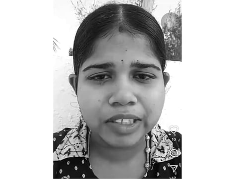 கைக்குழந்தையுடன் கிணற்றில் குதித்து தற்கொலை செய்துகொண்ட இளம்பெண் காவியா(23)