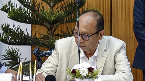 பதவியேற்பின்போது யும்நாம் கெம்சந்த் 