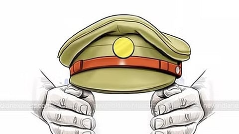 10 திருட்டு வழக்குகளில் தொடா்புடையவா் போலீஸாரின் என்கவுன்ட்டரில் காயம்