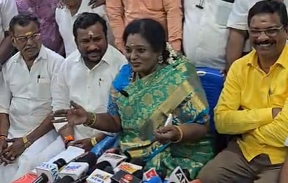 தமிழிசை சௌந்தரராஜன். 