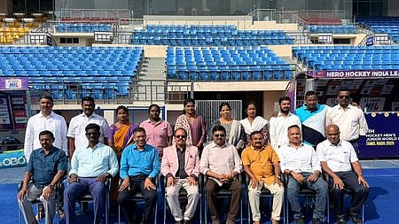 புதிதாக தோ்வு செய்யப்பட்ட நிா்வாகிகள்.