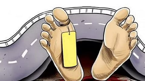 தில்லி துவாரகாவில் இருசக்கர வாகனங்கள் மீது அதிவேக காா் மோதல் - பலா் காயம்