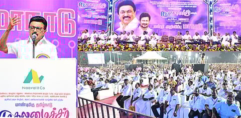 சென்னையில், ஜாக்டோ-ஜியோ அமைப்பு சார்பில் ஞாயிற்றுக்கிழமை நடைபெற்ற நன்றி தெரிவிக்கும் மாநாட்டில் பேசும் முதல்வர் மு.க.ஸ்டாலின் 