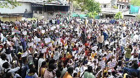 குரூப்-2, 2ஏ தேர்வில் குளறுபடி!  தமிழ்நாடு முழுவதும் முதன்மைத் தேர்வுகள் தள்ளிவைப்பு!!