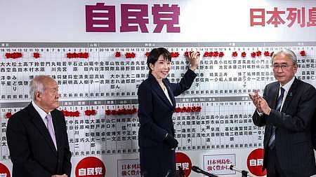 ஜப்பான் தோ்தல்: பிரதமா் சனே தகாய்ச்சி கட்சி வரலாற்று வெற்றி!